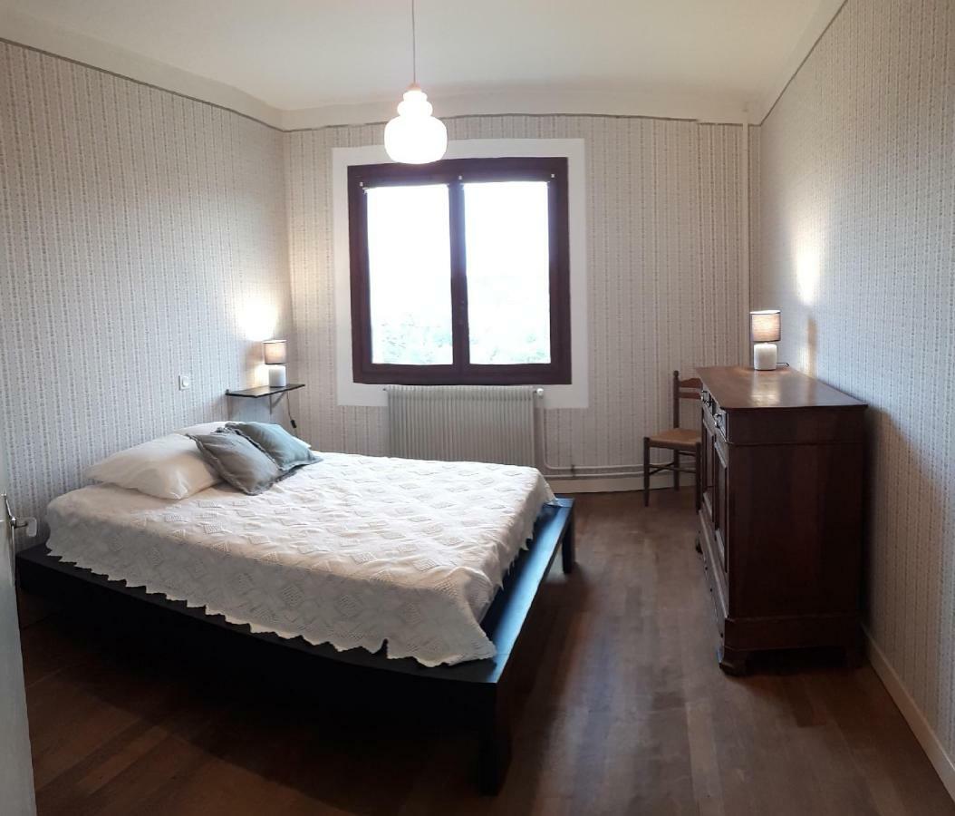 Grand Gite Maison D Alice Auvergne - 15 Personnes Saint-Bonnet-des-Quarts Экстерьер фото